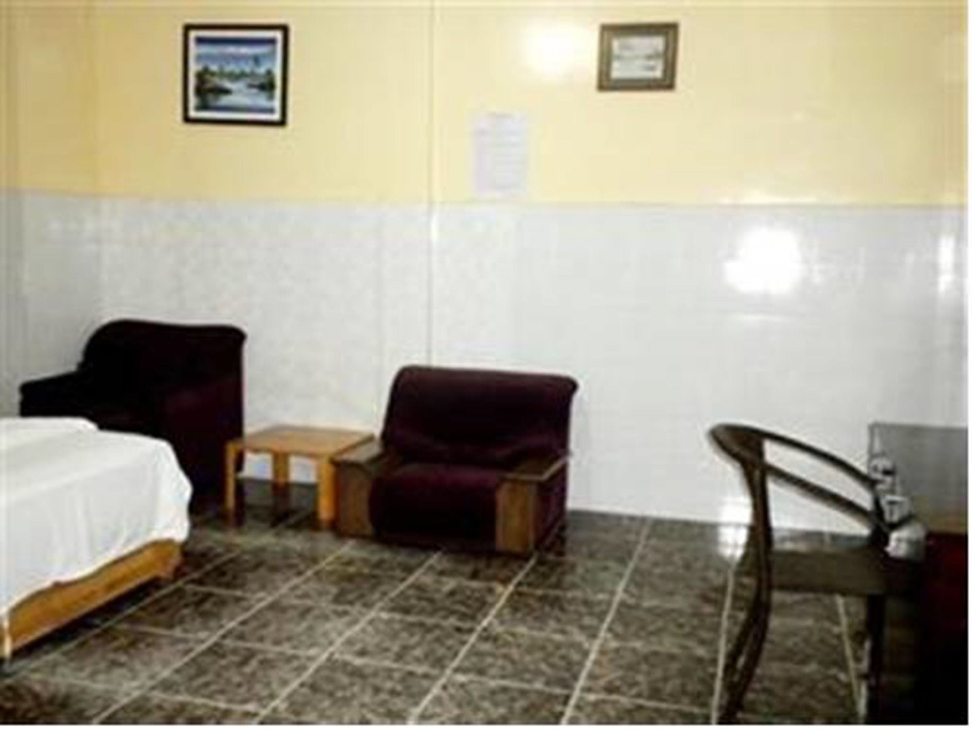 Golden Boat Guesthouse Phnom Penh Exterior foto